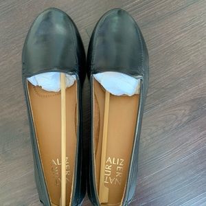 NEW Leather Loafers Flats Naturalizer Black 8
